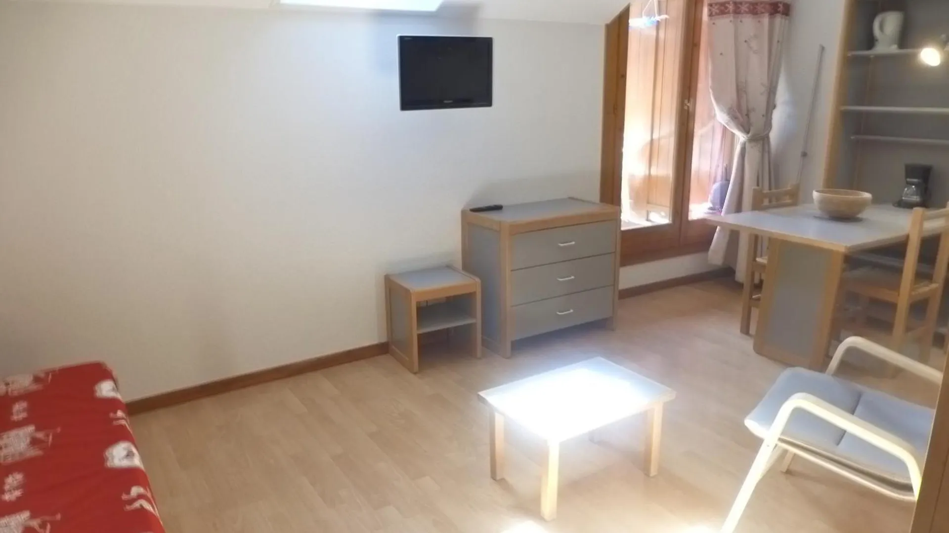 Apartment Studio Cosy Avec Balcon, Wi-Fi, Proche Thermes Et Telecabine A Brides-Les-Bains - Fr-1-512-51