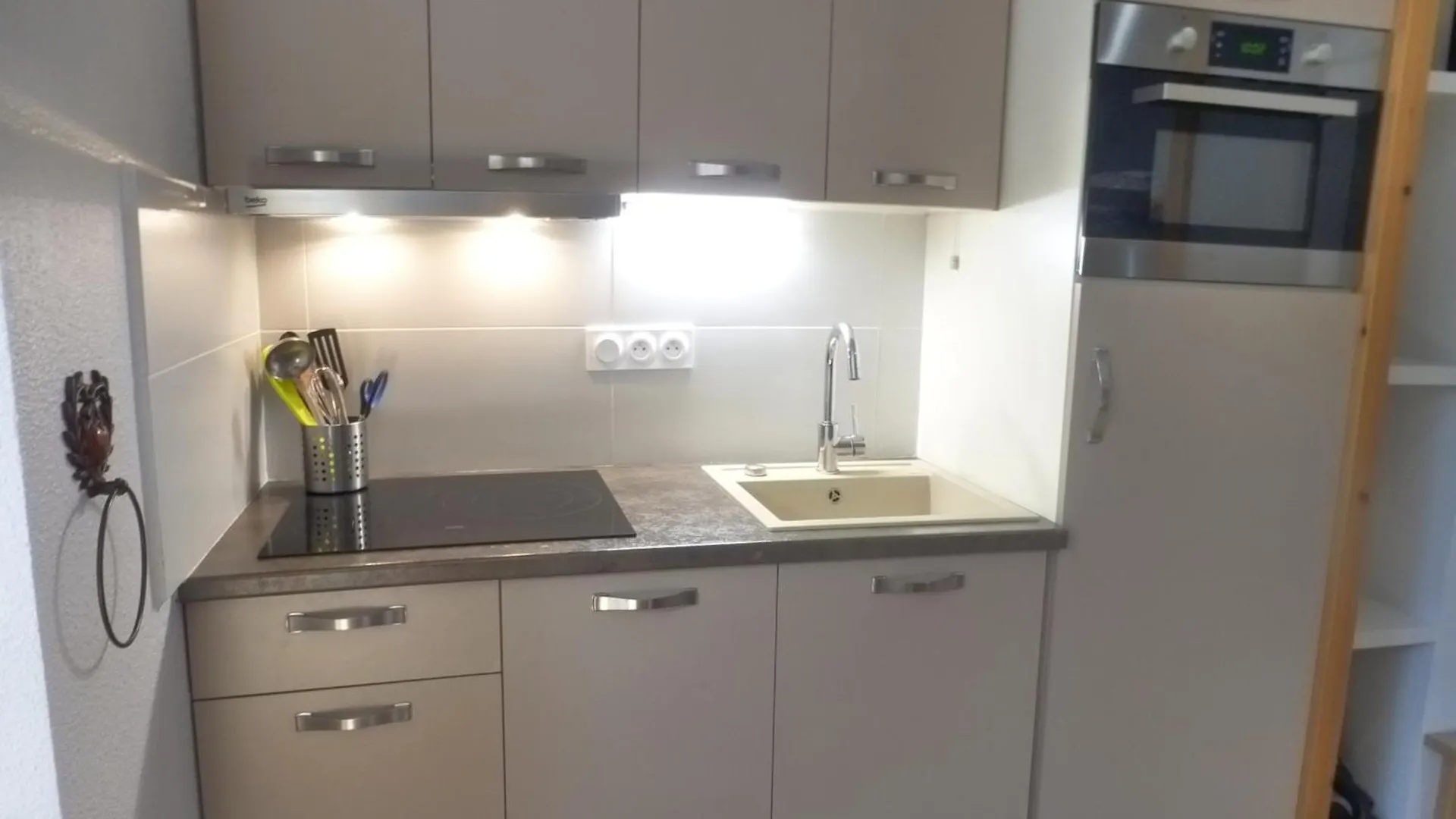 Studio Cosy Avec Balcon, Wi-Fi, Proche Thermes Et Telecabine A Brides-Les-Bains - Fr-1-512-51 Apartment
